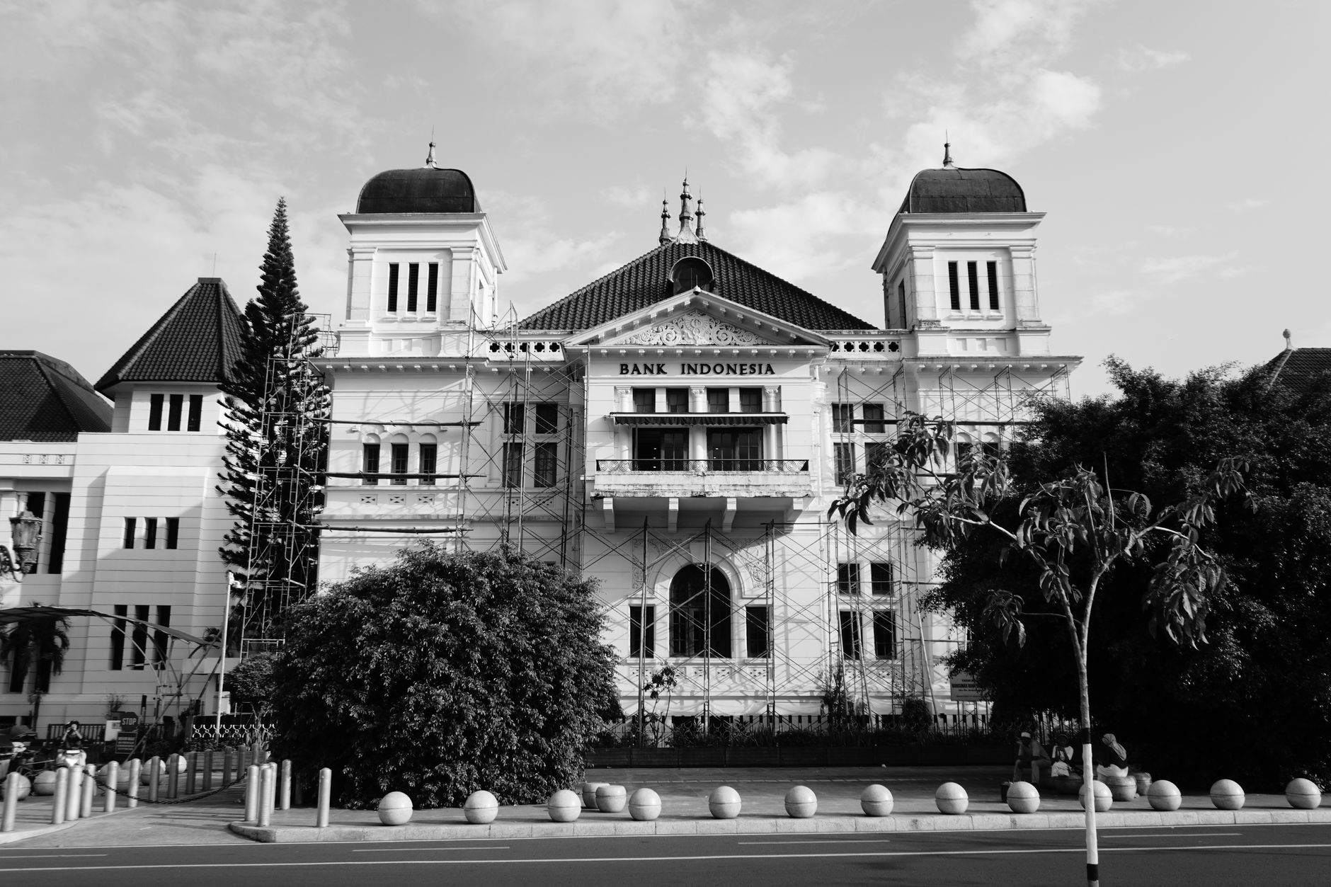 Rumah lelang bank atau bekas mana lebih untung
