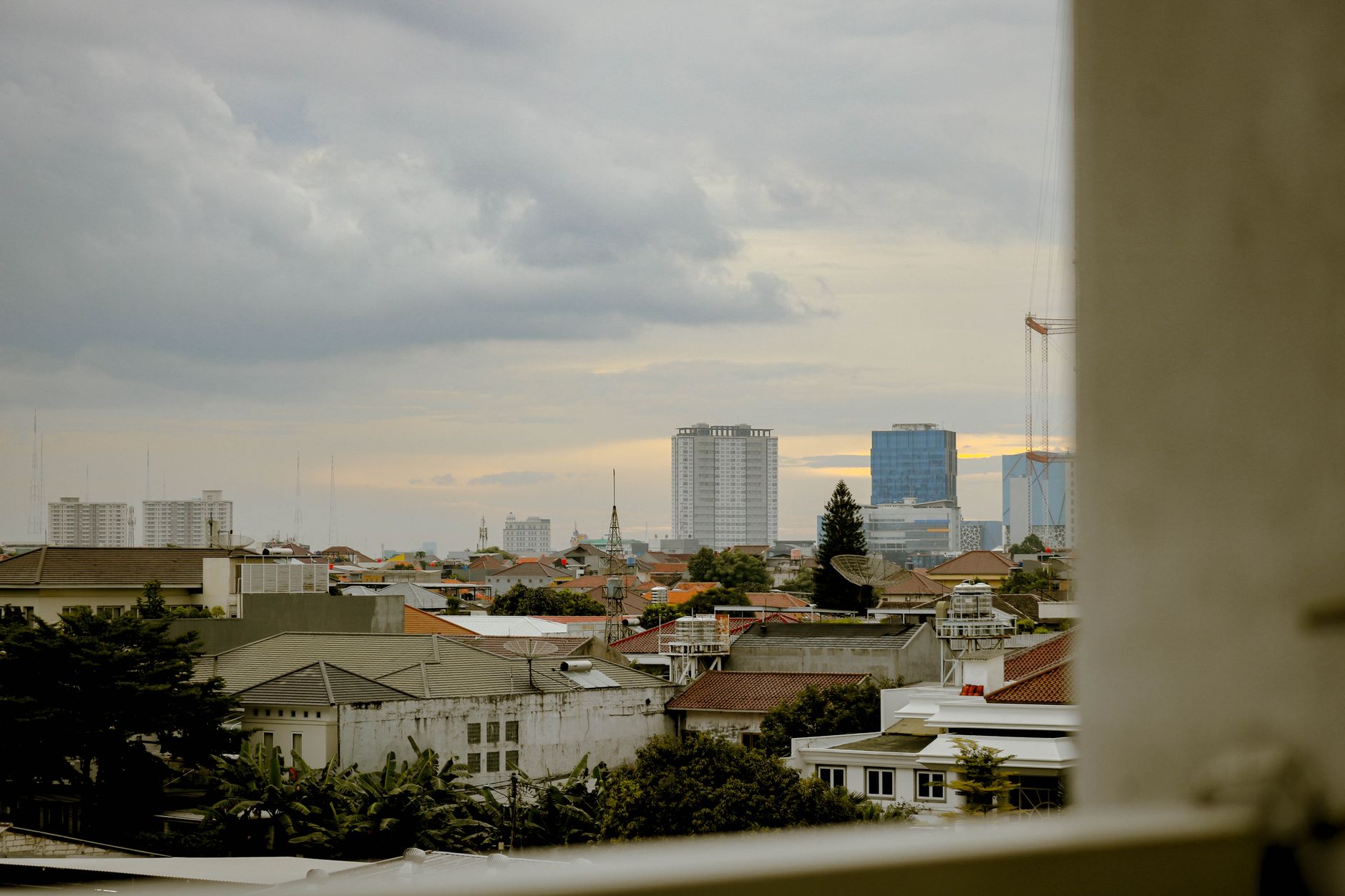 Daftar biaya tersembunyi saat membeli rumah lelang KPKNL termasuk biaya notaris, administrasi, dan pajak